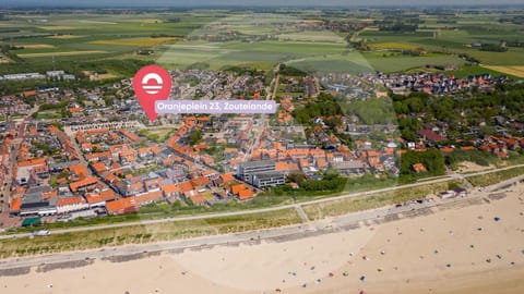 Welcome in - Vakantiewoning in het centrum met tuin en airco I Oranjeplein 23, Zoutelande Apartment in Zoutelande