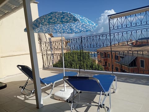 Balcony/Terrace, City view, Sea view, sunbed