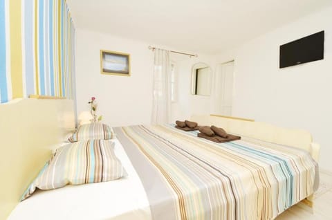 Villa Marini dvori House in Šibenik-Knin County, Croatia