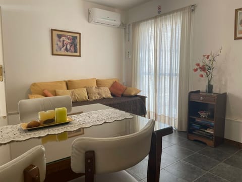 Living room, Dining area, air conditioner
