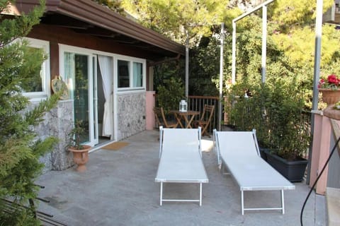 Patio, Facade/entrance