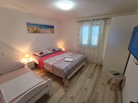 Guesthouse Eljuga Family Apartment in Stari Grad