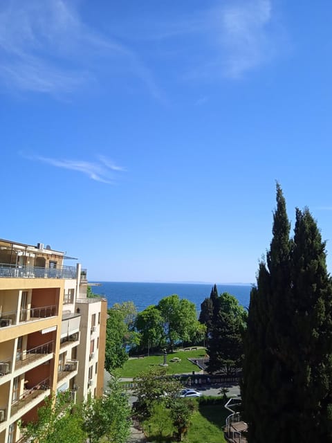 Private Studio, South Beaсh, Nessebar, Larisa Apartment in Nessebar