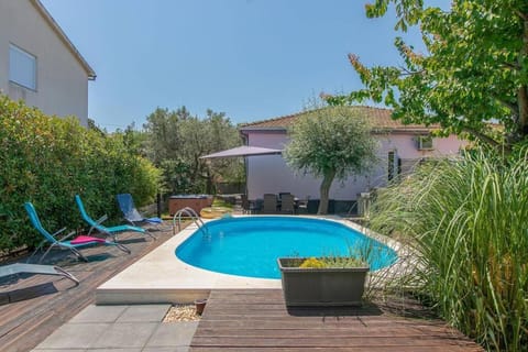 Pool view, Swimming pool
