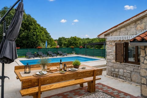 Property building, Swimming pool