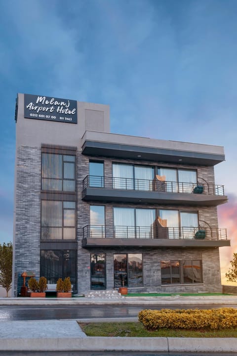 Property building, Facade/entrance, Property logo or sign
