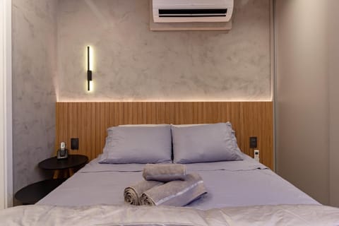 Bed, Bedroom, towels, air conditioner