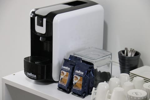 Coffee/tea facilities, Kitchen or kitchenette, Internal: Not applicable to any particular room