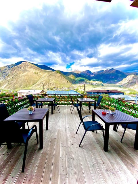 Balcony/Terrace, Mountain view
