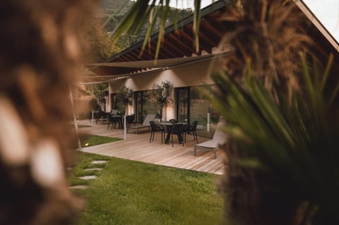 Garden, Seating area