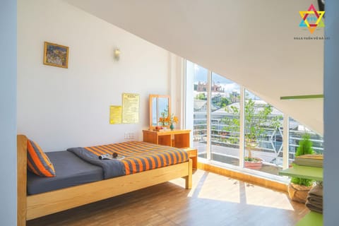 Bed, View (from property/room), Balcony/Terrace, Living room, Photo of the whole room, Seating area, Bedroom