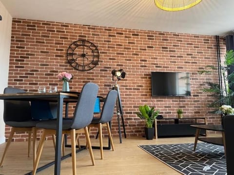 Le petit Manhattan - Appartement privé de 45 m2 - 2 à 4 personnes - Parking privé Apartment in Metz