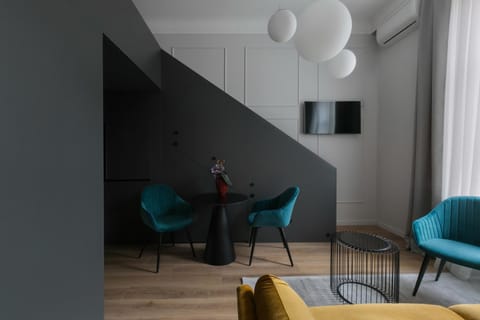Living room, Seating area, Dining area