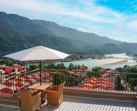 Natural landscape, View (from property/room), Balcony/Terrace, Balcony/Terrace, Lake view, Mountain view, River view, Sea view