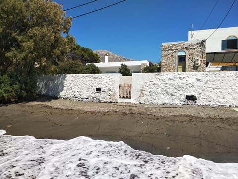 Property building, Nearby landmark, Beach