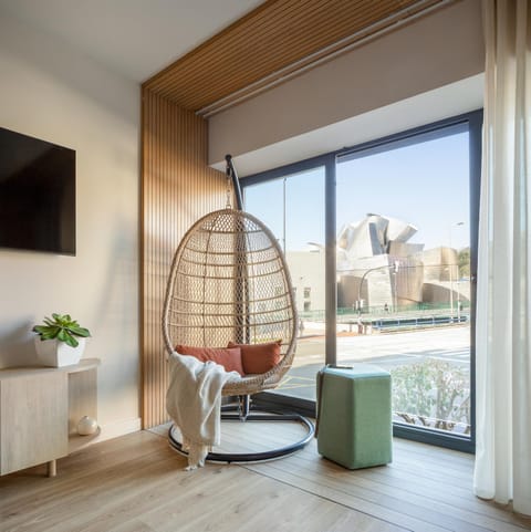 Living room, Street view