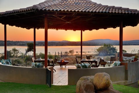 BBQ facilities, View (from property/room), Lake view