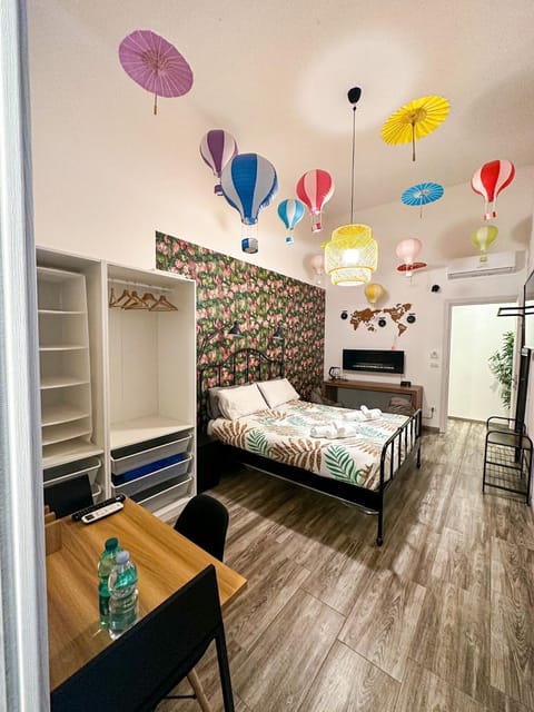 Bed, Photo of the whole room