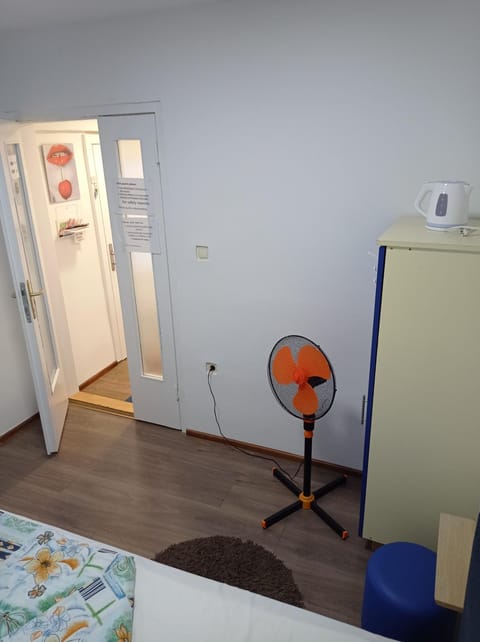 Photo of the whole room, wardrobe