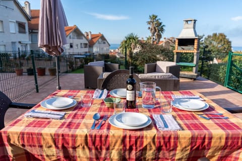 Off site, BBQ facilities, Balcony/Terrace, Garden view, Sea view
