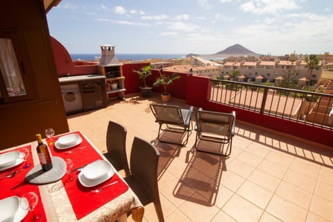 Balcony/Terrace, Dining area, Sea view, sunbed