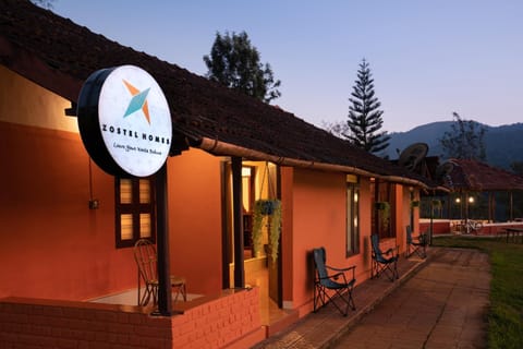 Property building, Property logo or sign, Natural landscape, Logo/Certificate/Sign, Mountain view, Sunset