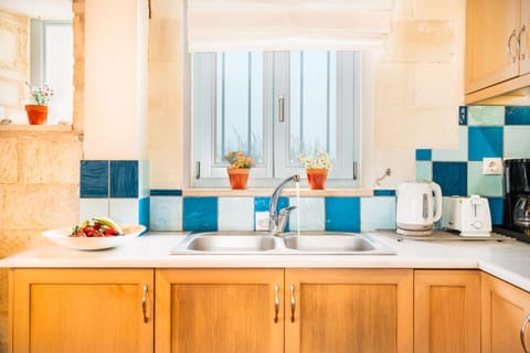 Coffee/tea facilities, Kitchen or kitchenette