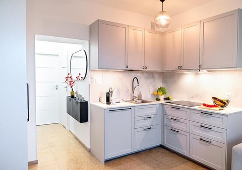 Apartament Sunset Boulevard z tarasem dla 4 gości Apartment in Pomeranian Voivodeship