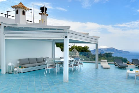 Property building, Balcony/Terrace