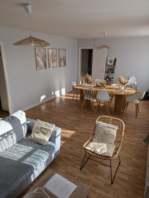 Gîte Le 101ème dans le centre de Ste Mère Église Apartment in Normandy