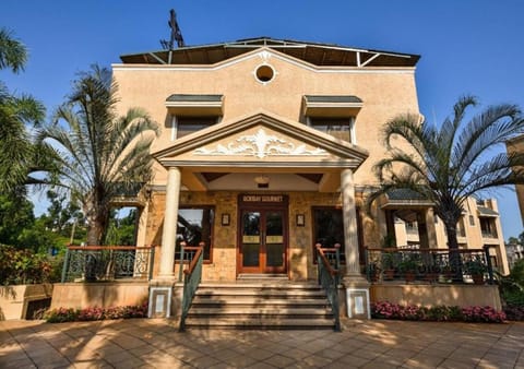 Property building, Facade/entrance