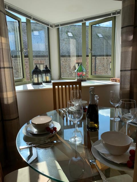 Mill Pond View Apartment in Wales