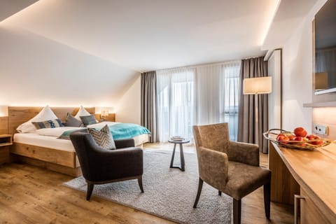 Spring, Balcony/Terrace, Living room, Bedroom