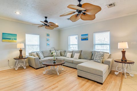 Walk to Shore Crystal Beach Family Home with Deck! House in Bolivar Peninsula