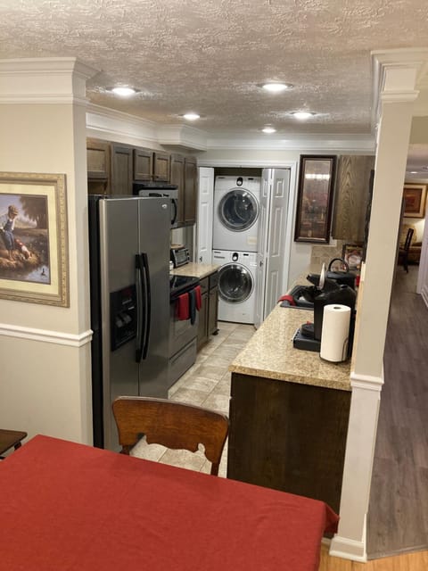 Coffee/tea facilities, Kitchen or kitchenette, dishwasher, minibar, pet friendly, laundry, washing machine, dryer