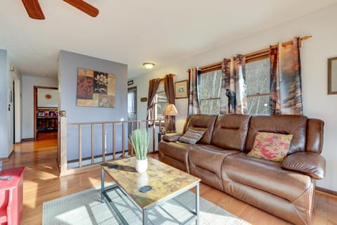 1 Mile to Golfing Porch with Fireplace and Mtn Views! House in Maggie Valley