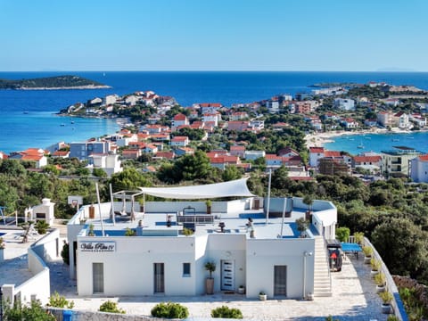 Property building, Natural landscape, Bird's eye view, Sea view