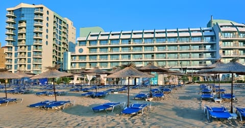 Property building, Day, sunbed