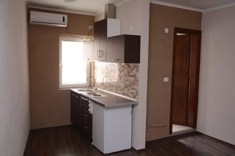 kitchen, air conditioner, air conditioner