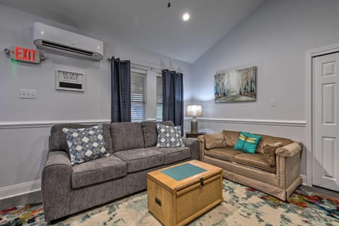 Downtown Ocean Springs Retreat 1 Mi to Beach! Apartment in Ocean Springs