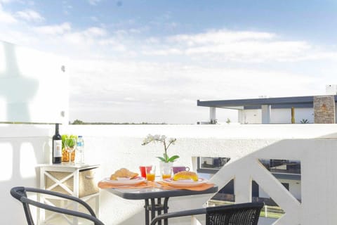 Balcony/Terrace, Balcony/Terrace, Dining area