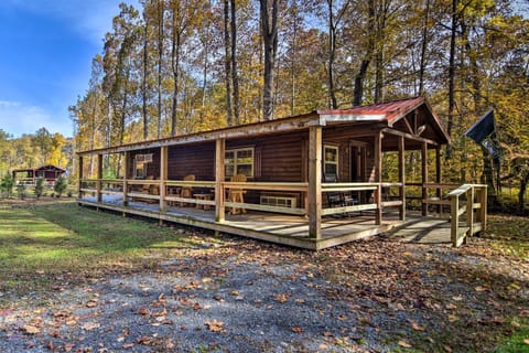 Hooah Cabin Retreat with Grill and Step-Free Access Cabin in Shenandoah Valley