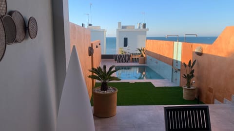 Balcony/Terrace, Pool view, Swimming pool, Swimming pool