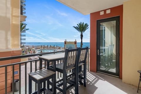 Emerald Grande W222- Rexford's BEACH Retreat House in Okaloosa Island