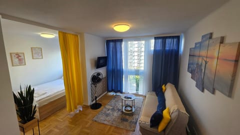TV and multimedia, Living room, Seating area, Bedroom, heating
