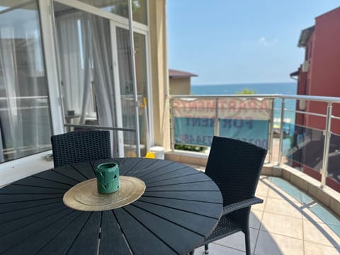 Oazis Sea View Apartment Apartment in Nessebar