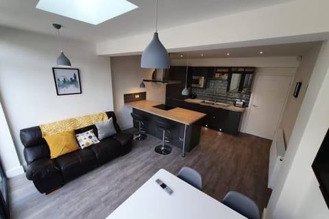 Oole 2 bed & en-suites house with parking near beach House in Cleethorpes