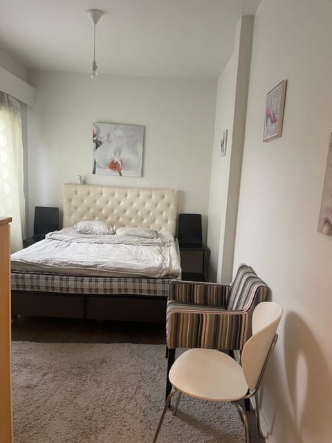 Yksiö 1 km jokirannasta föriltä/ 2 km torilta Apartment in Turku