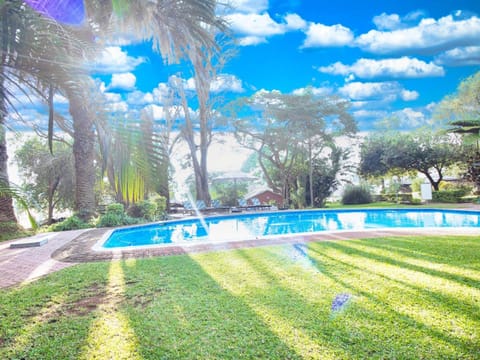 Swimming pool