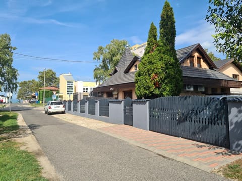 Property building, Neighbourhood, Street view, Parking